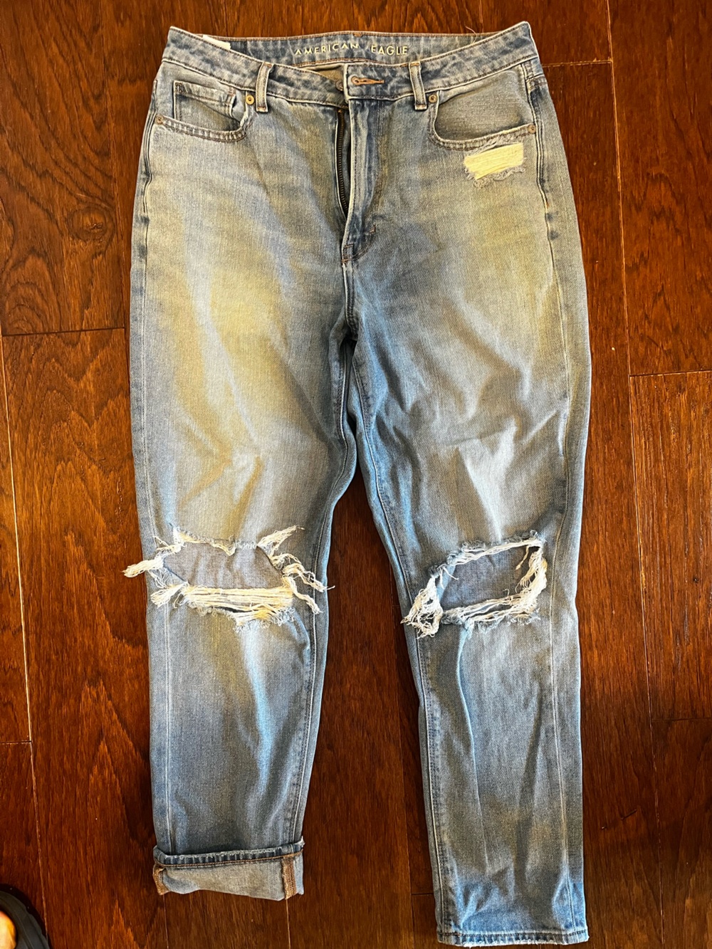 American Eagle Outfitters Light Blue Distressed Boyfriend Jeans